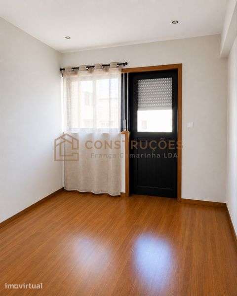 Arrenda-se apartamento T2 no centro de Vila Nova de Gaia - Grande imagem: 4/8