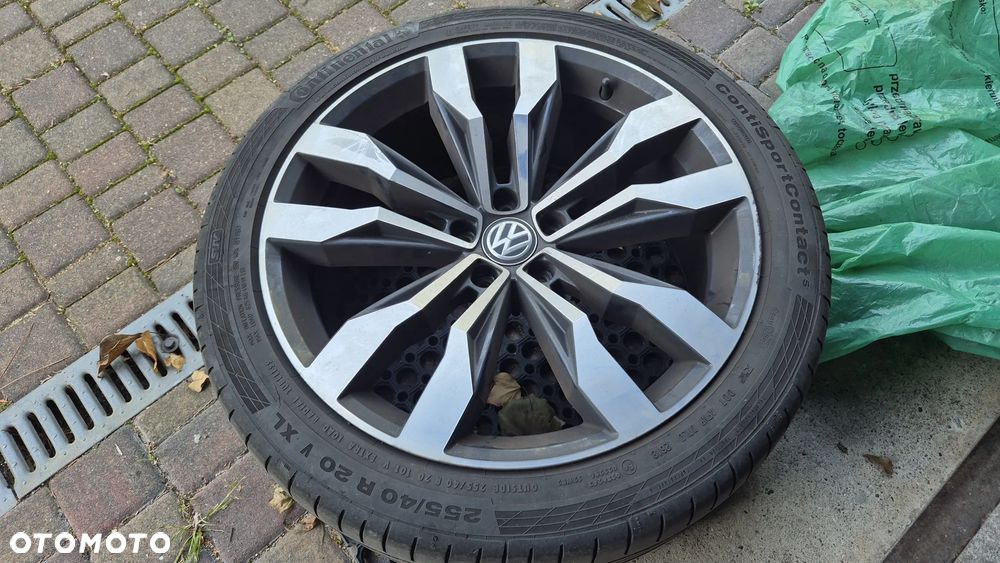 Volkswagen Tiguan - 19