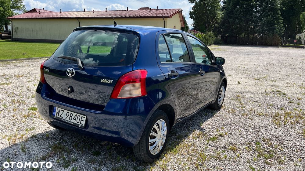 Toyota Yaris 1.0 Terra A/C - 10