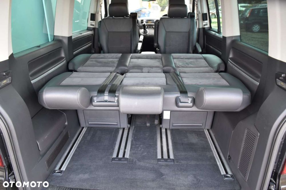 Volkswagen Multivan - 14