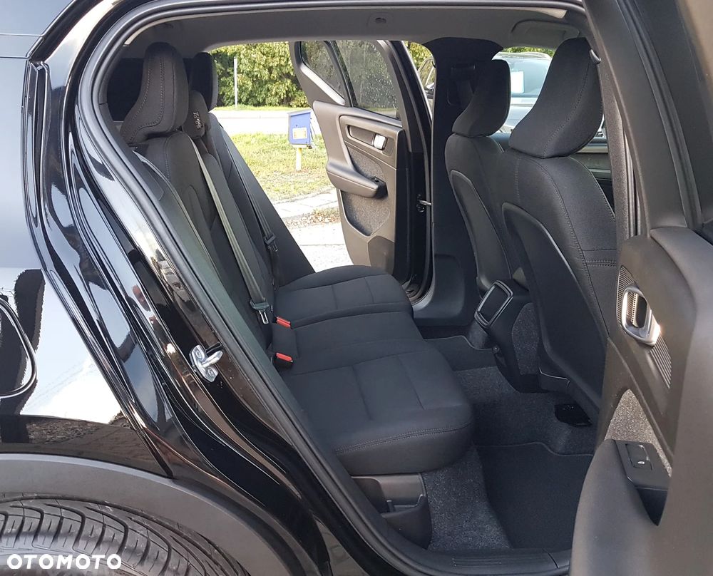 Volvo XC 40 D3 Momentum - 12