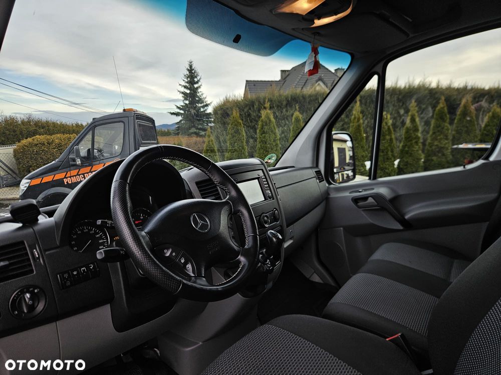 Mercedes-Benz SPRINTER - 16