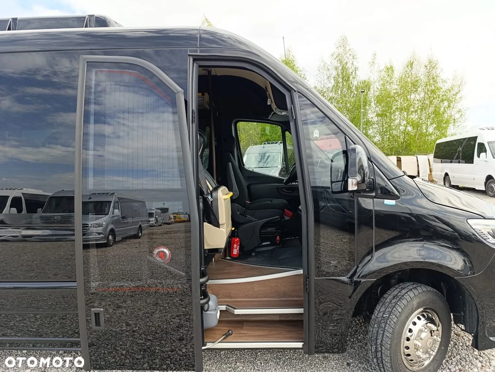 Mercedes-Benz Sprinter 519 - 19