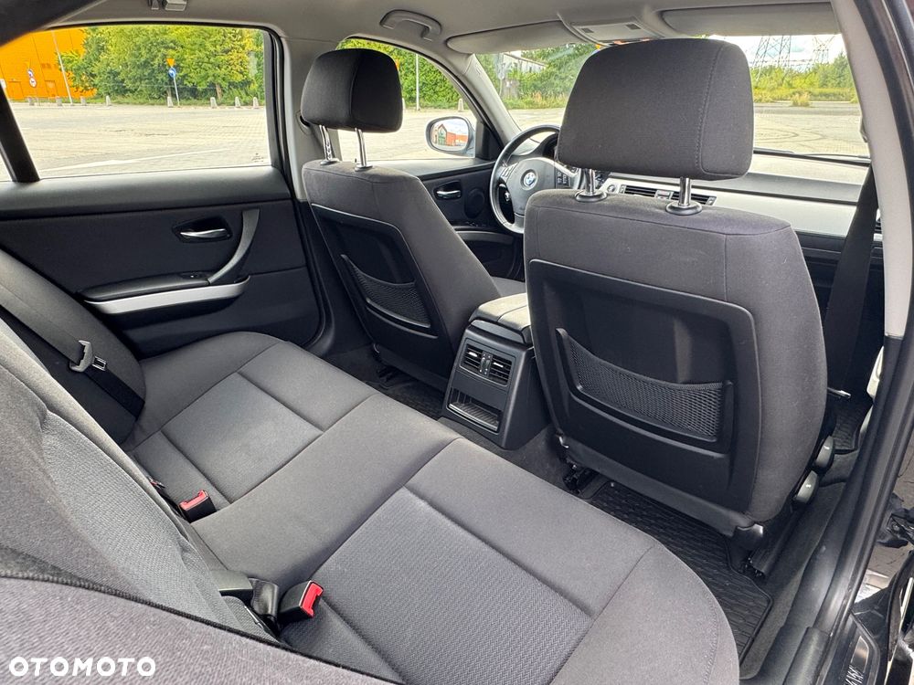 BMW Seria 3 325i - 8