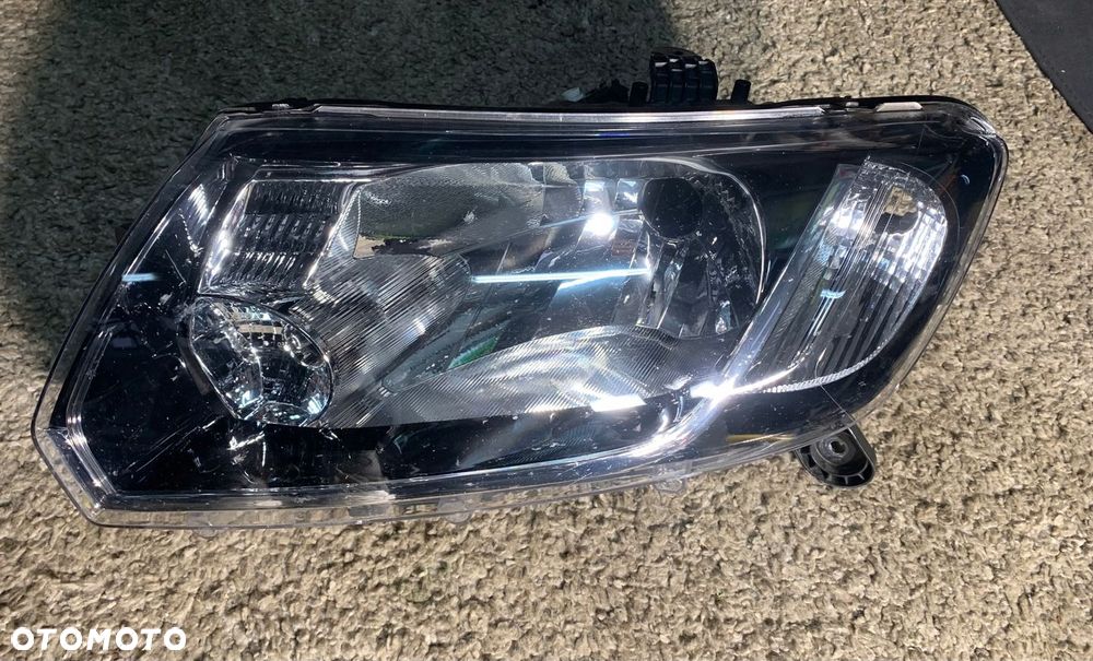 DACIA LOGAN SANDERO 2 II LEWA LAMPA PRZÓD REFLEKTOR 260608494R - 1