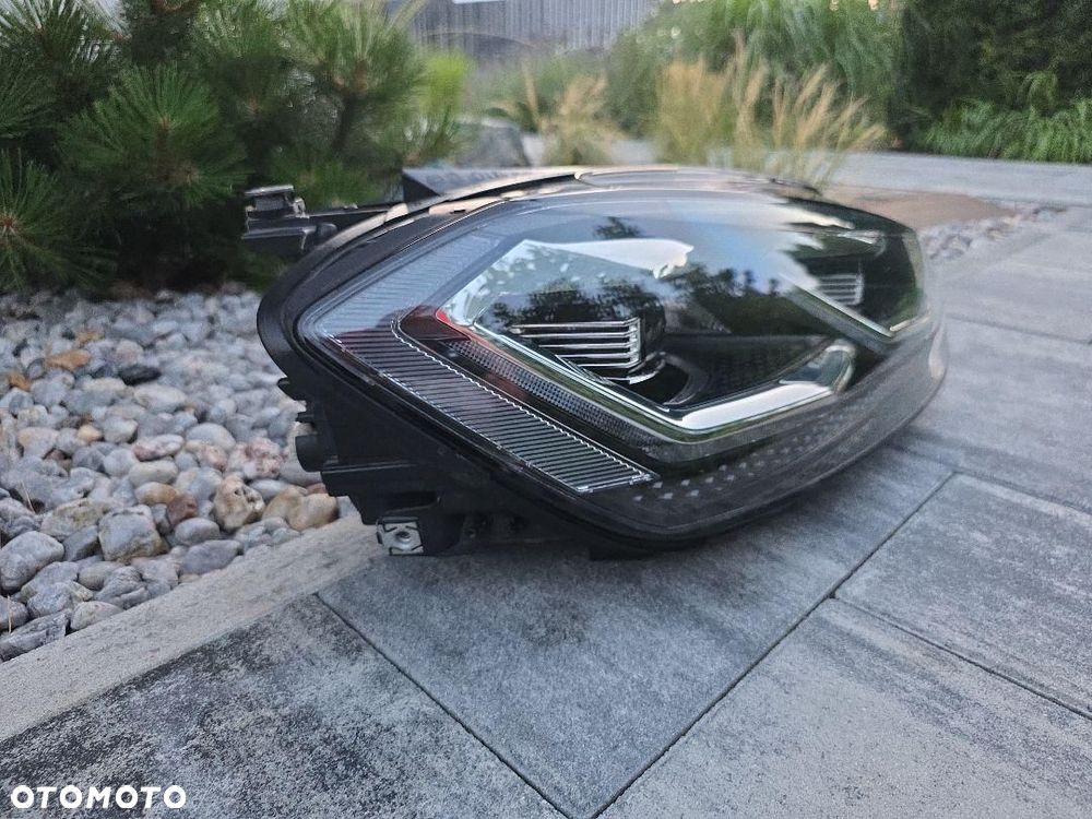 VW GOLF 7 VII 5G1 LIFT R-LINE Lampa prawa przód Full Led Matrix 5G1941060 - 4