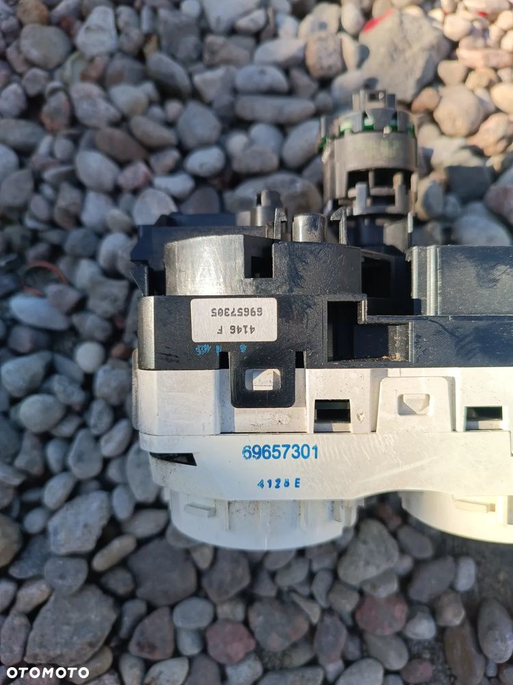 Panel sterowania nawiewu klimatyzacji Smart ForFour I 2004 69657301 - 3