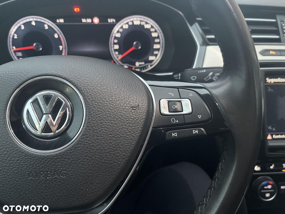 Volkswagen Passat 1.8 TSI BMT Highline - 16