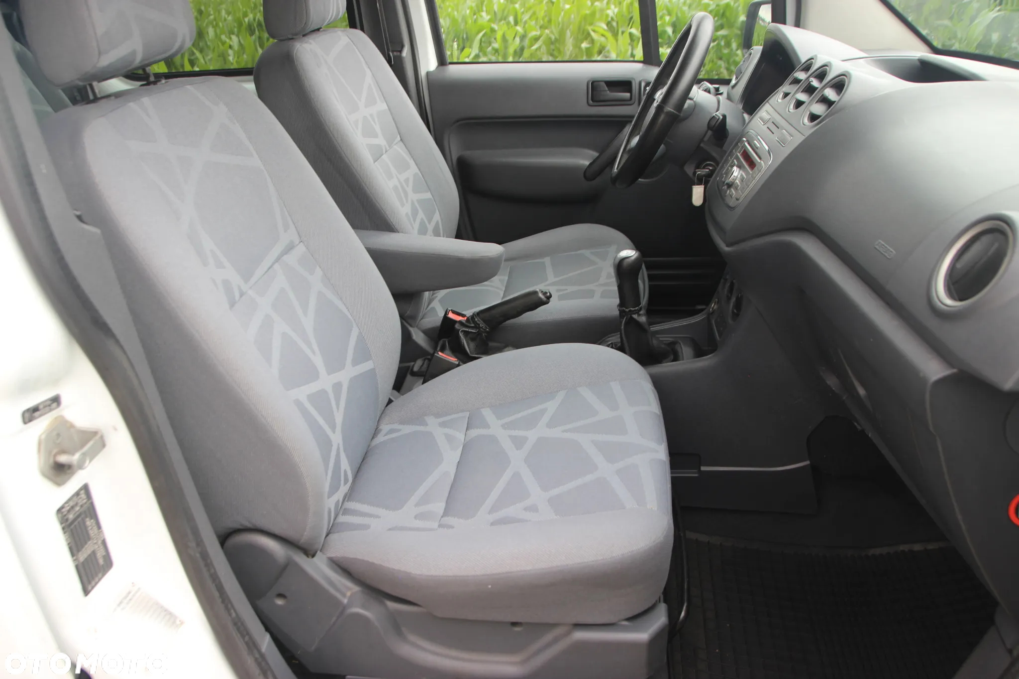 Ford Tourneo Connect - 8