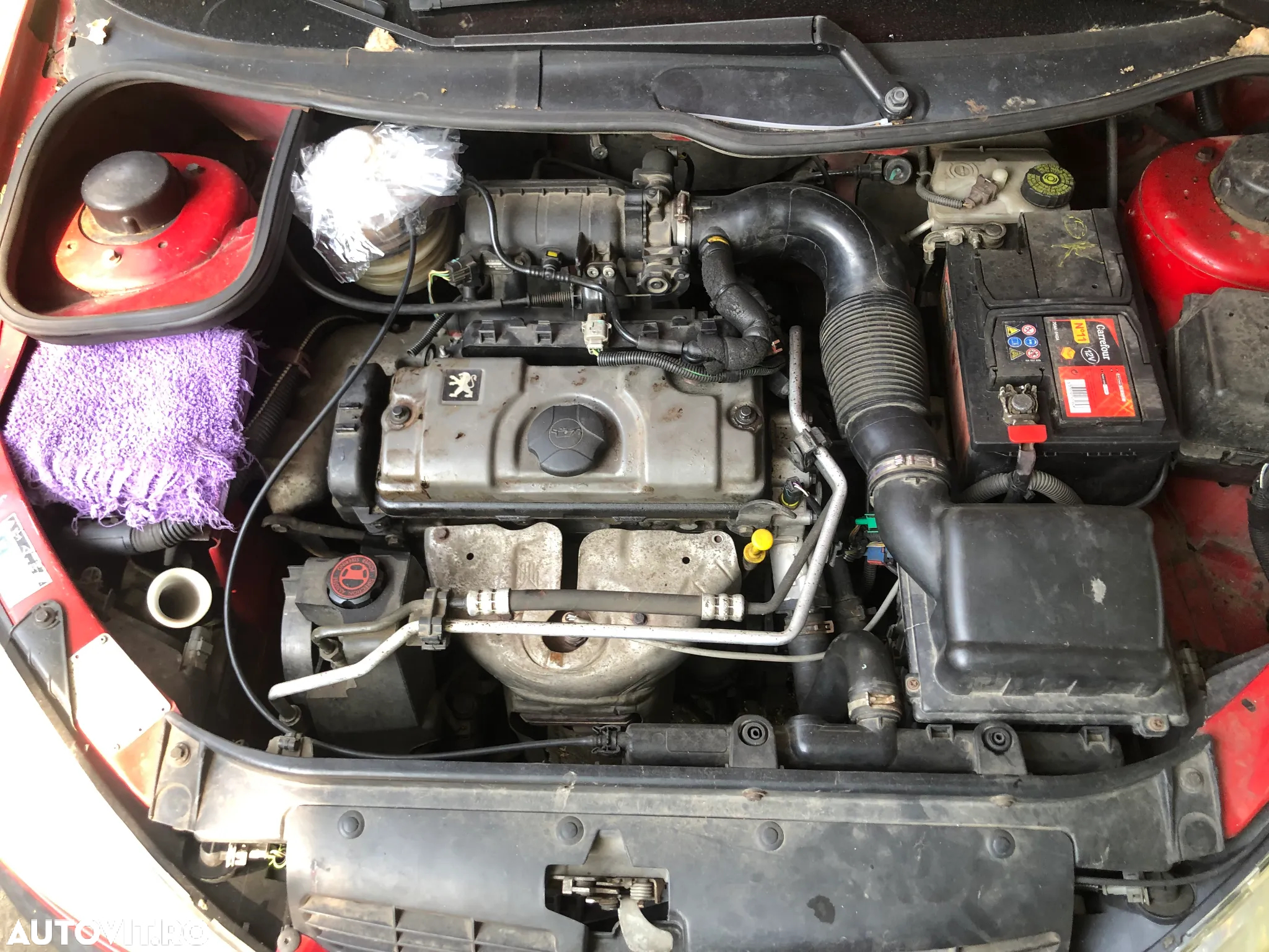 Dezmembrez Peugeot 206 rosu benzina 2005 - 8