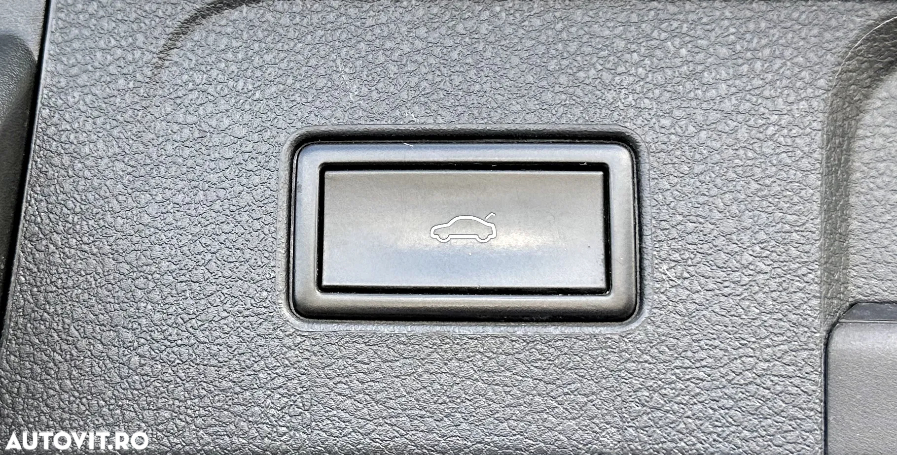 Volkswagen Passat - 33