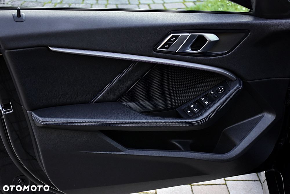 BMW Seria 1 116d Edition M Sport Shadow - 26