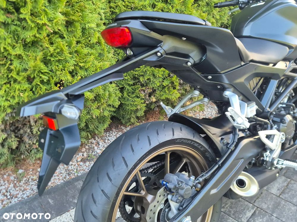 Honda CB - 11
