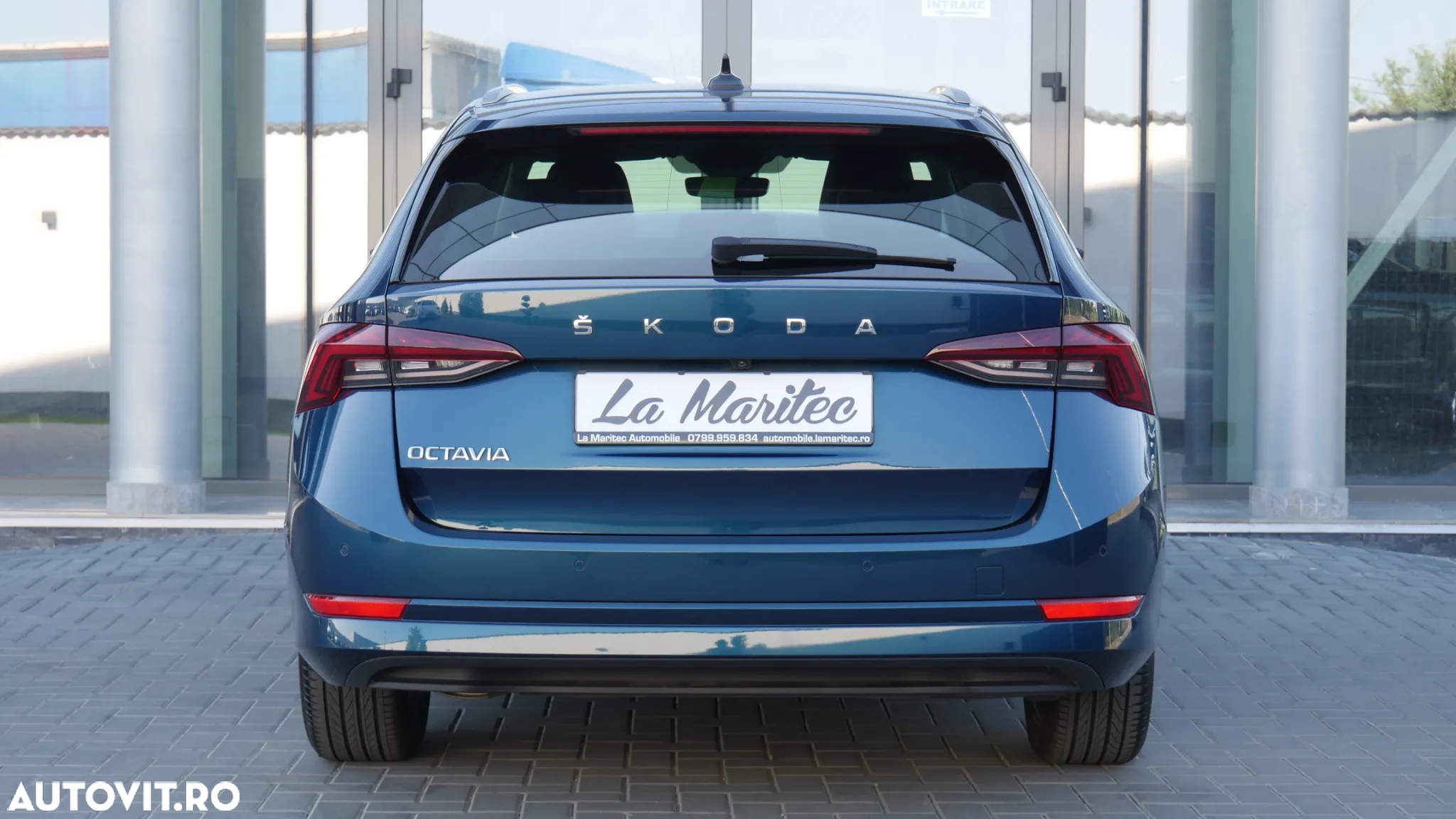 Skoda Octavia Combi 2.0 TDI DSG Style - 10