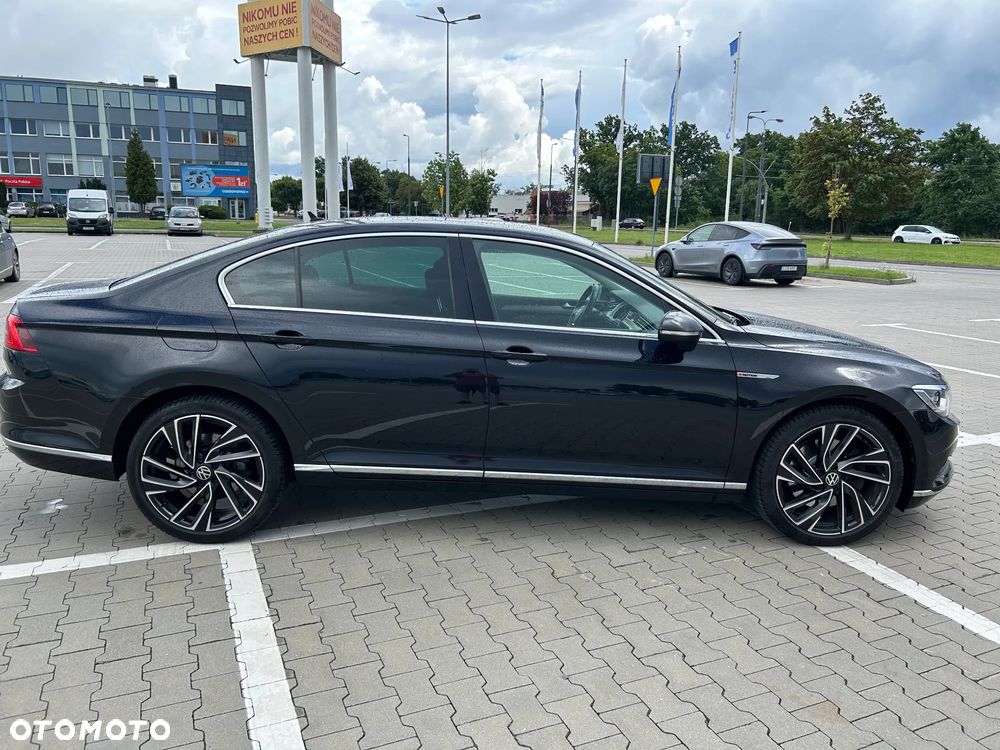 Volkswagen Passat - 11
