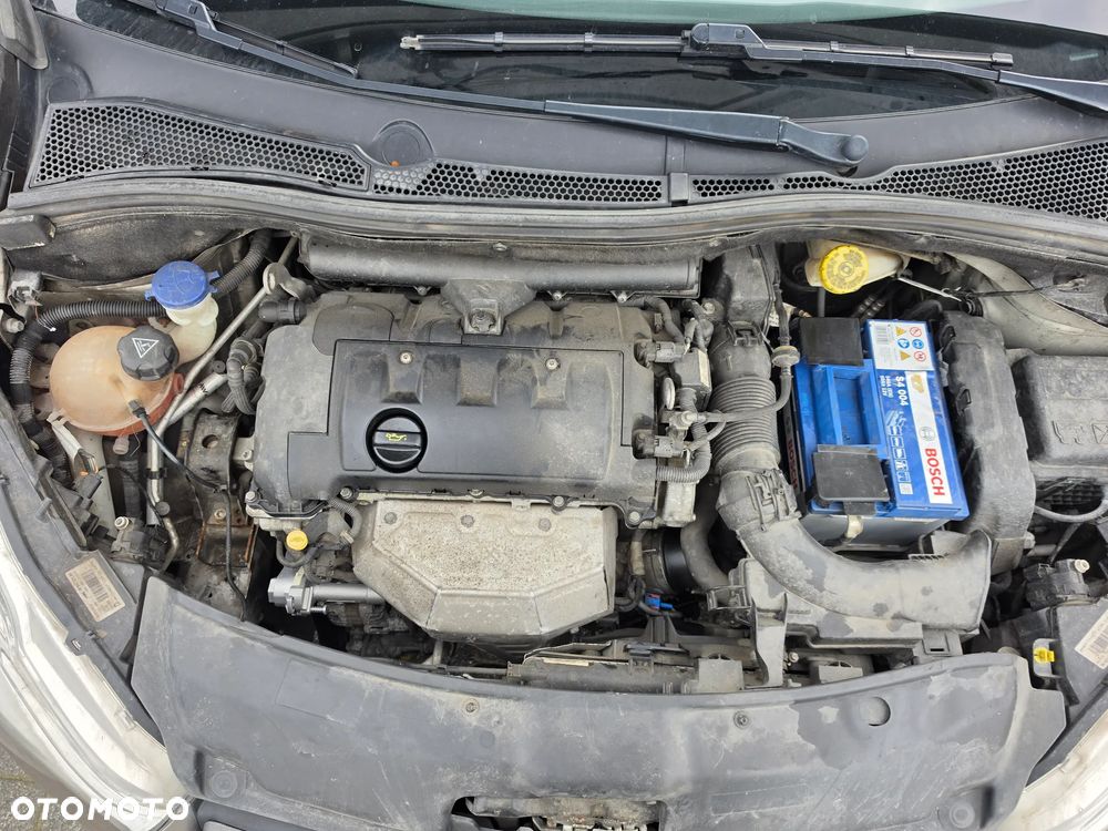 Peugeot 208 120 VTI Allure - 14