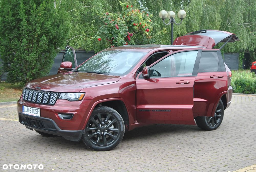 Jeep Grand Cherokee - 21