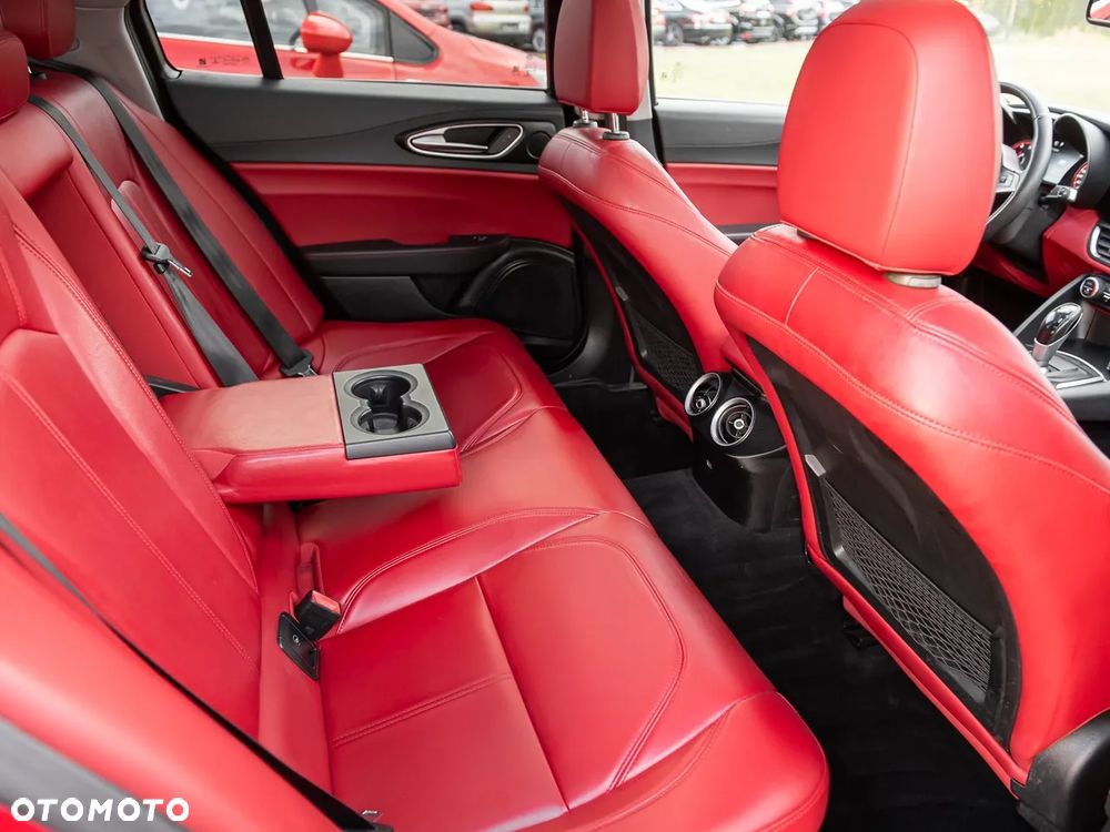 Alfa Romeo Giulia - 20