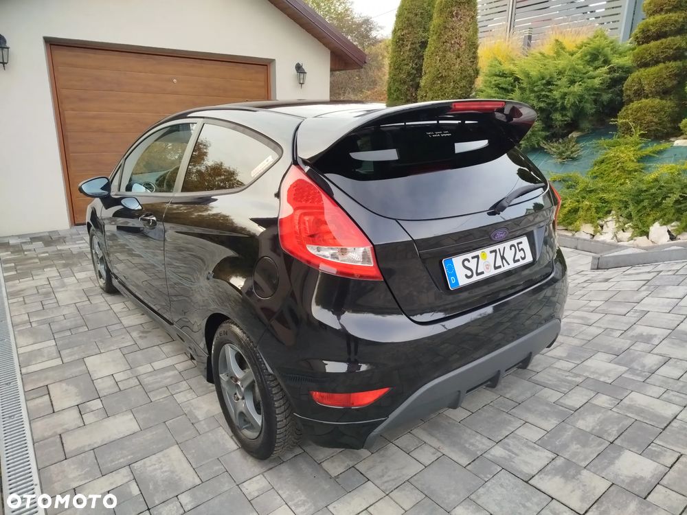 Ford Fiesta 2010 photo 5