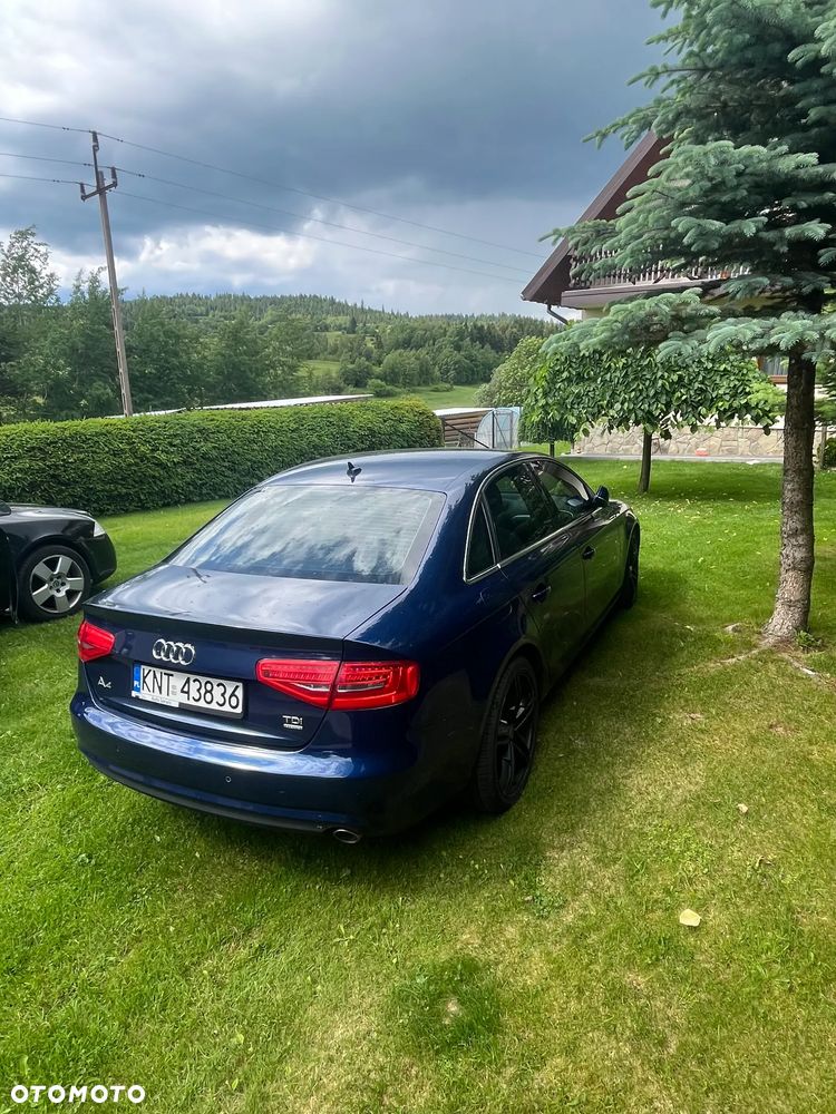 Audi A4 Limousine - 14