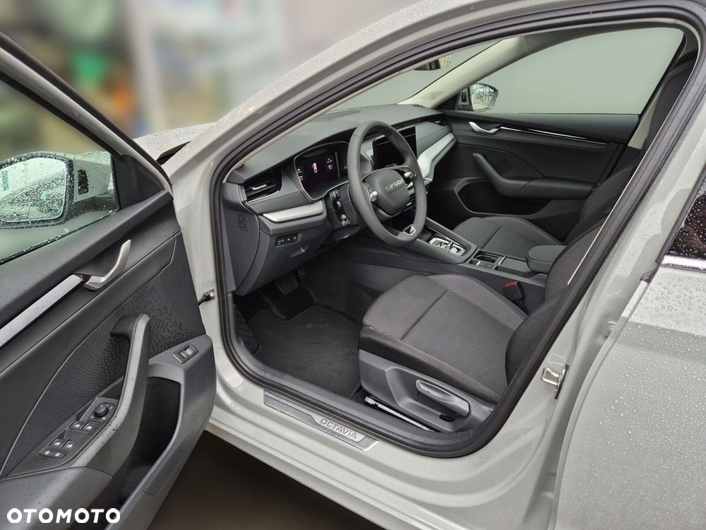 Skoda Octavia 1.5 TSI mHEV Drive Selection DSG - 13