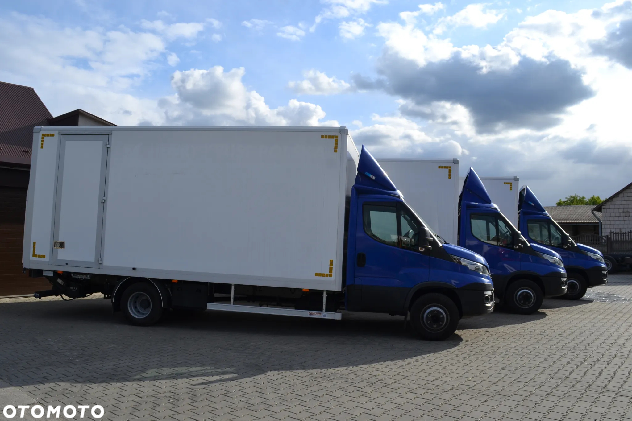 Iveco Daily 72-180 72C18 Kontener izotermiczny Izoterma Winda 1000 kg Boczne drzwi SALON PL 65C 50C - 3