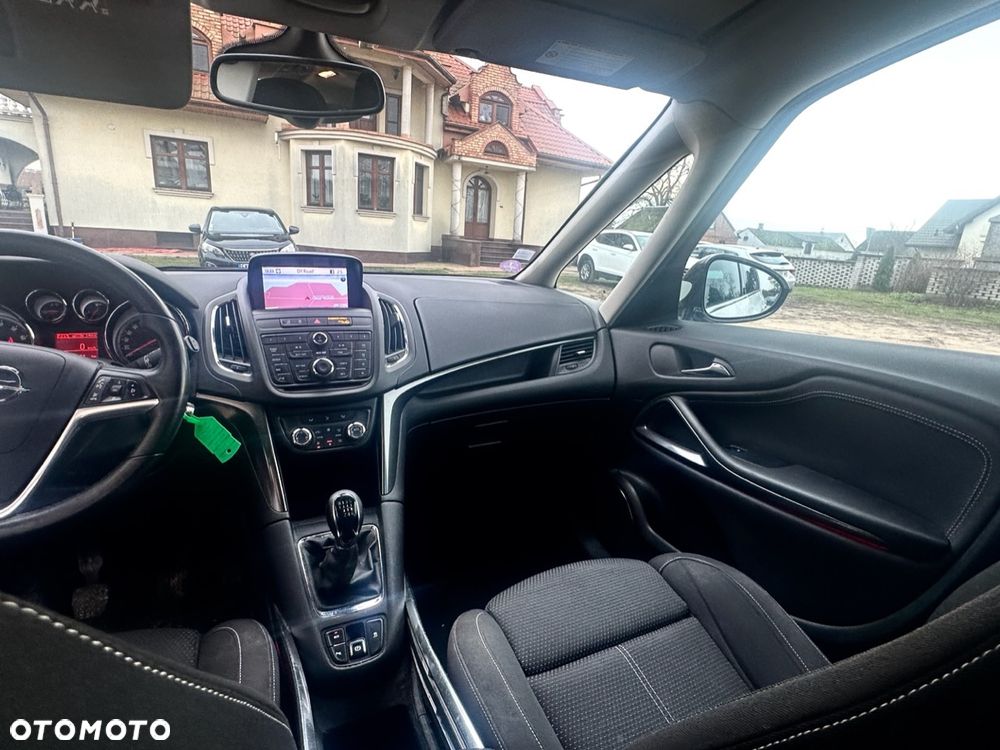 Opel Zafira - 9