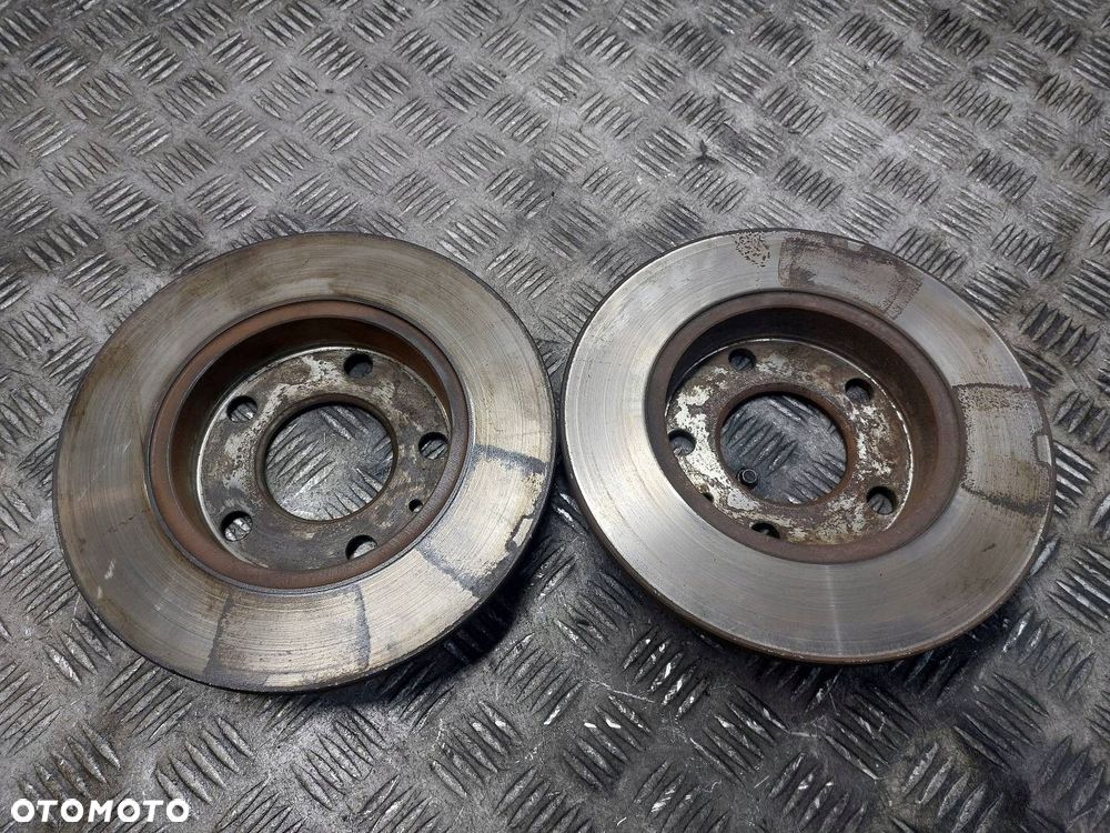 TARCZE HAMULCOWE TYŁ + KLOCKI AUDI A4 B6 - 4