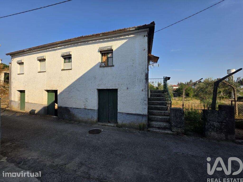 Moradia em Santa Comba Dão e Couto do Mosteiro - Grande imagem: 2/17