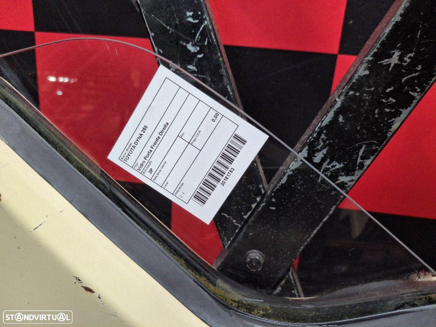 Vidro Porta Frente Direita  Toyota Dyna 250 - 1