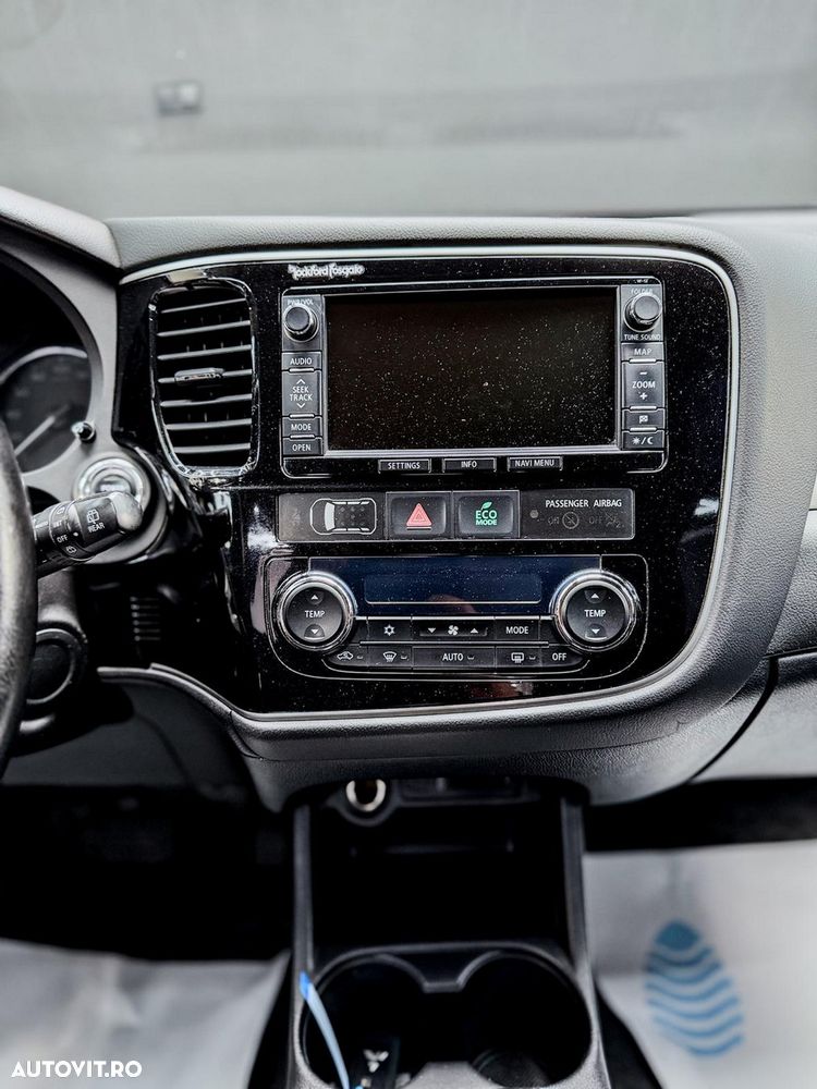 Mitsubishi Outlander - 17