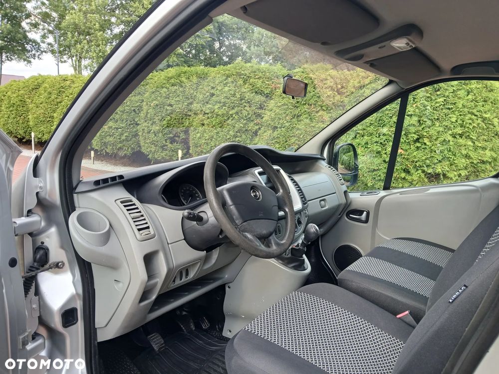 Opel Vivaro - 12