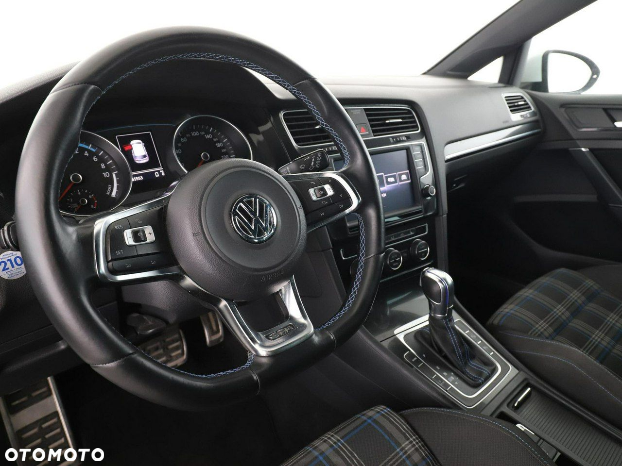Volkswagen Golf - 14