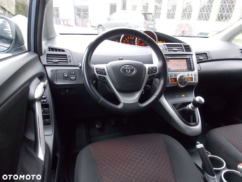 Toyota Verso 2.0 D-4D Sol plus - 24