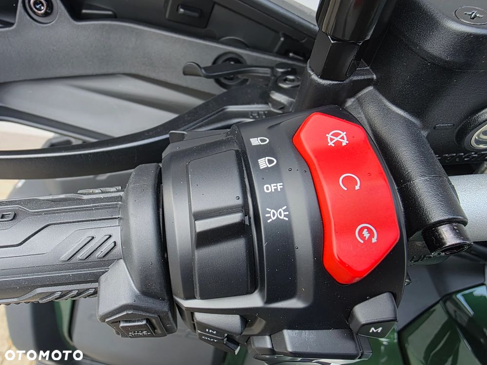 CFMoto CForce - 18