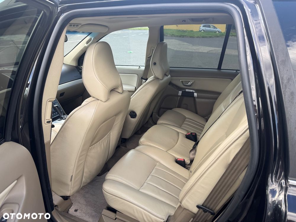 Volvo XC 90 - 8