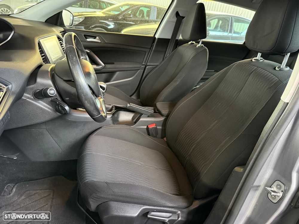 Peugeot 308 1.6 e-HDi Allure J17 - 21