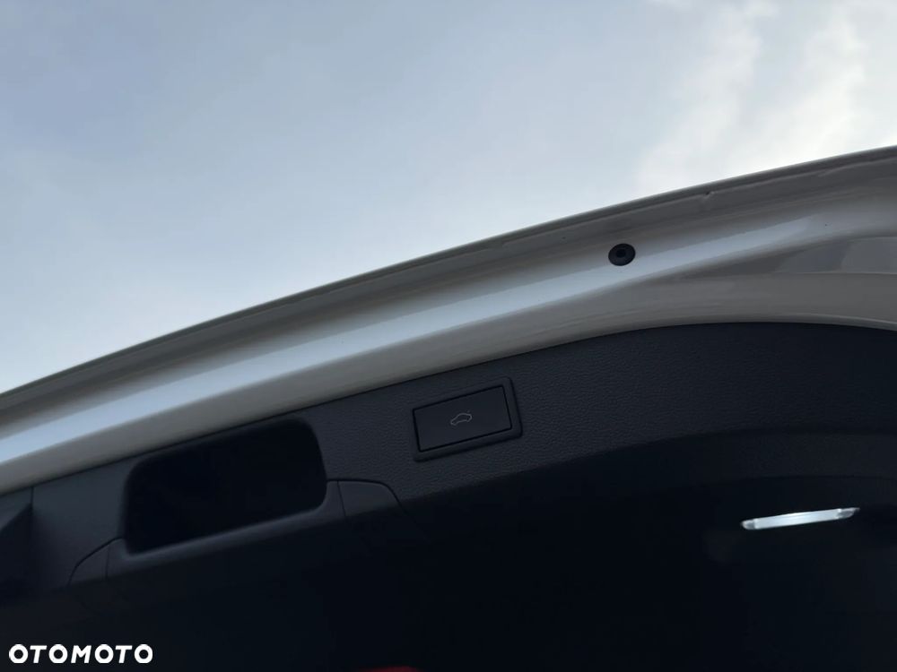 Volkswagen Passat - 8