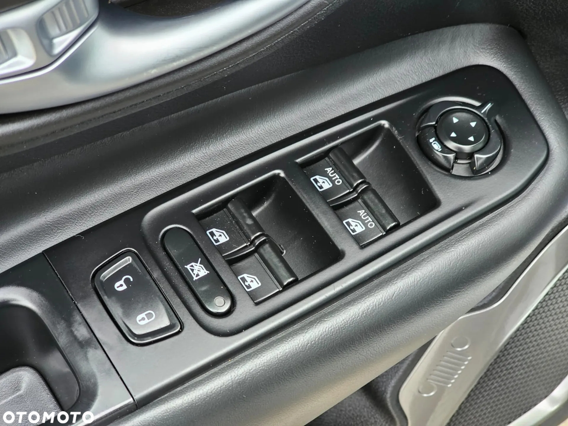 Jeep Renegade 1.4 MultiAir DSG Limited - 26