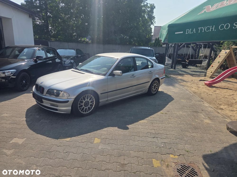 BMW Seria 3 325i Edition Sport - 4