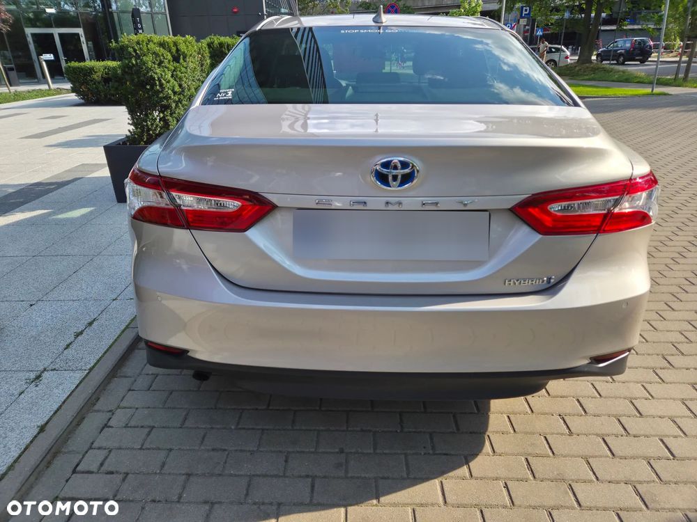 Toyota Camry 2.5 Hybrid Comfort CVT - 10