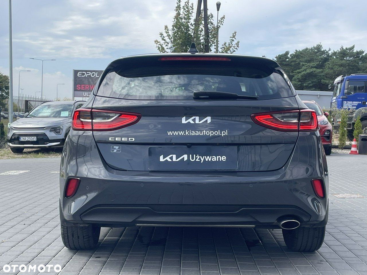 Kia Ceed - 4