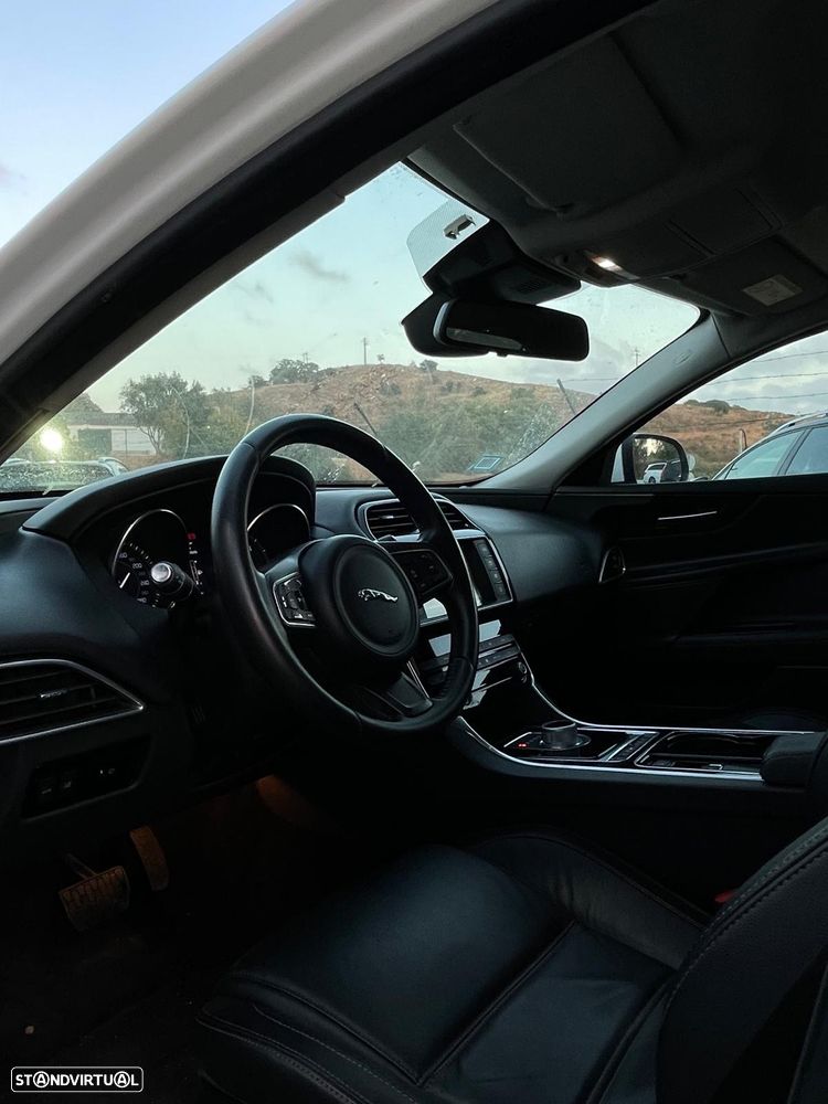 Jaguar XE 2.0 D R-Sport Aut. - 7