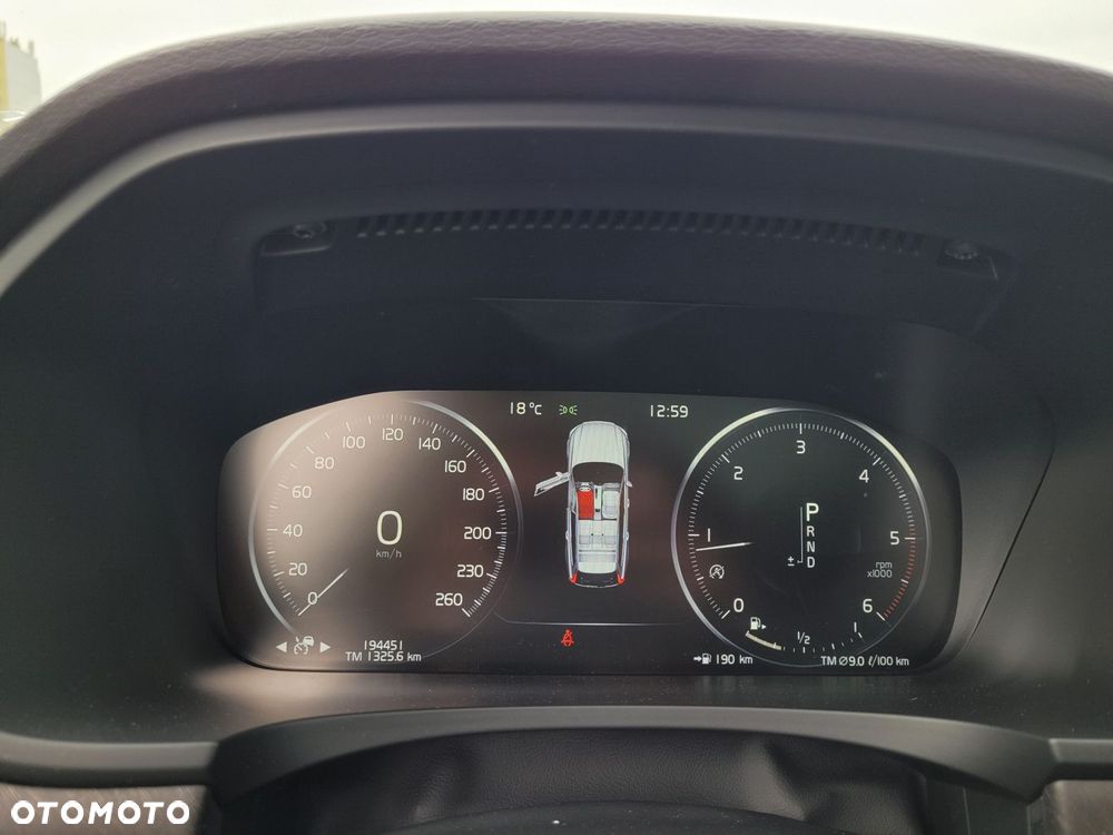 Volvo V90 Cross Country - 11