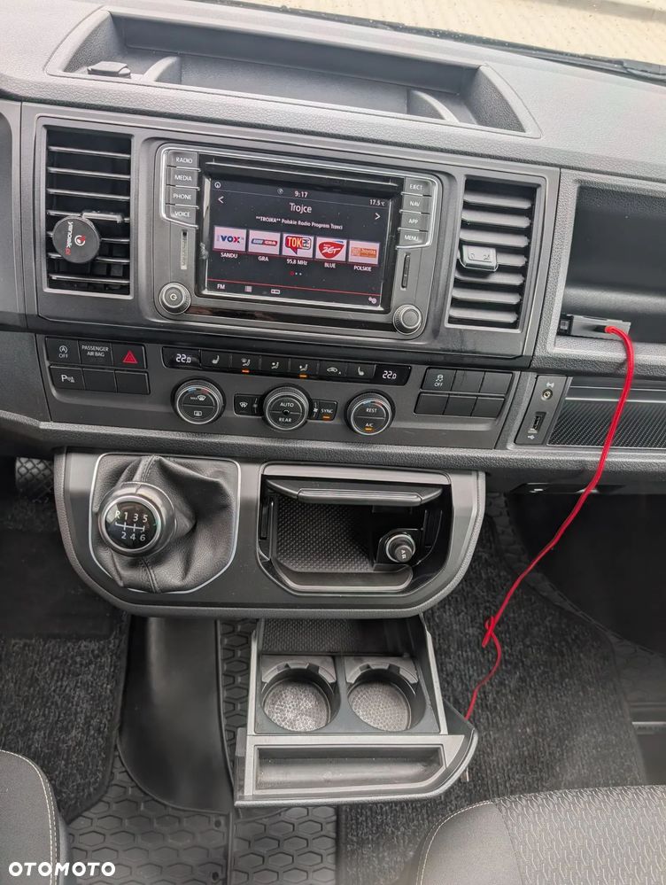 Volkswagen Multivan - 11