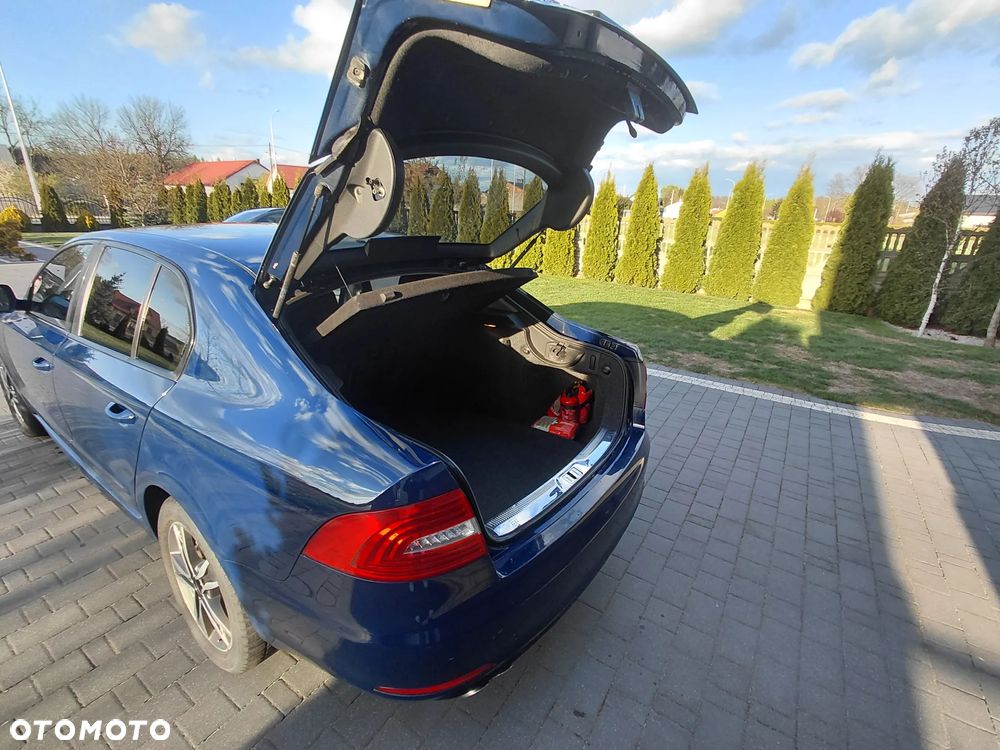 Skoda Superb 2.0 TDI Active - 11