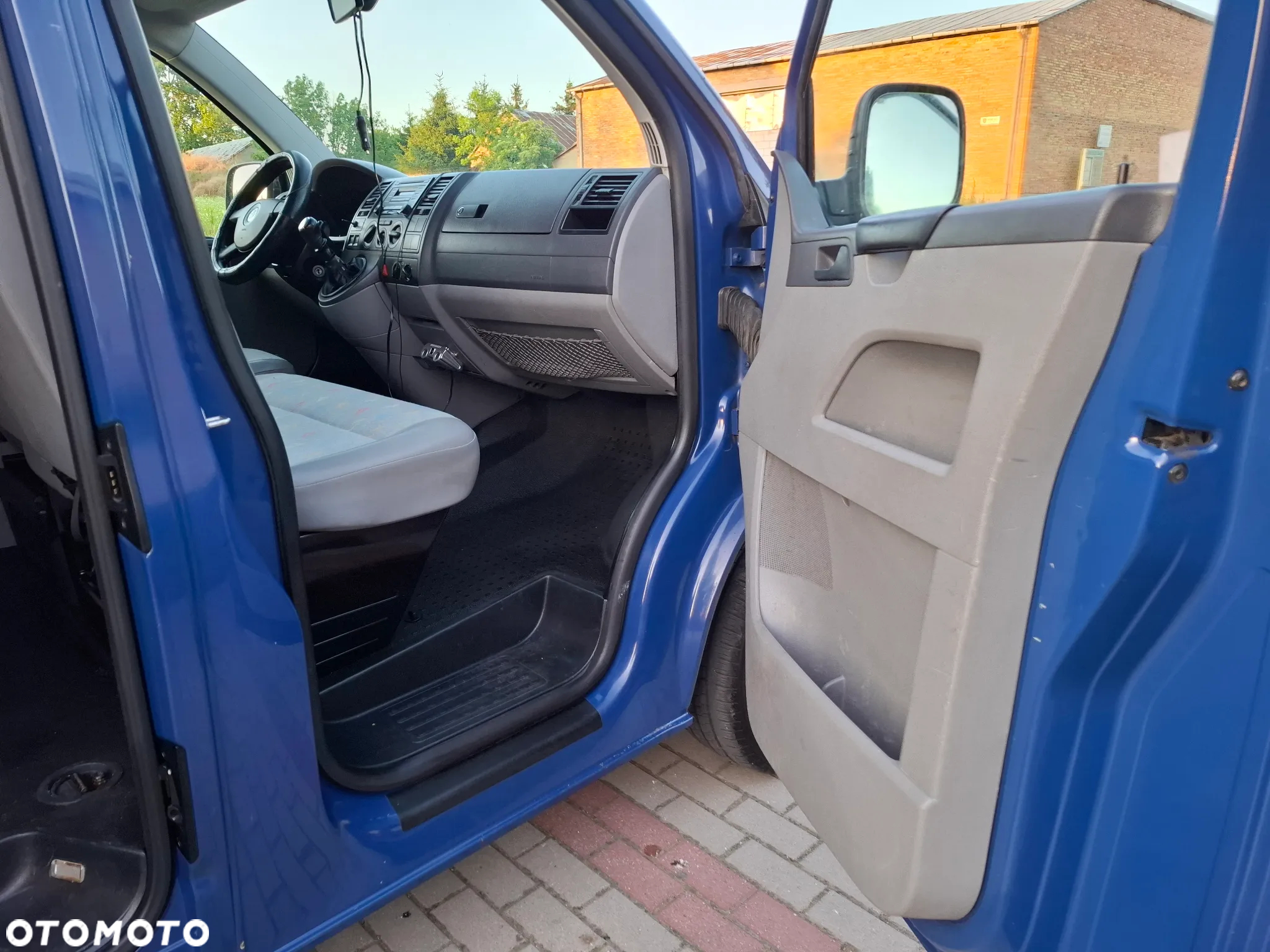 Volkswagen Transporter T5 TDI L2H1 - 14