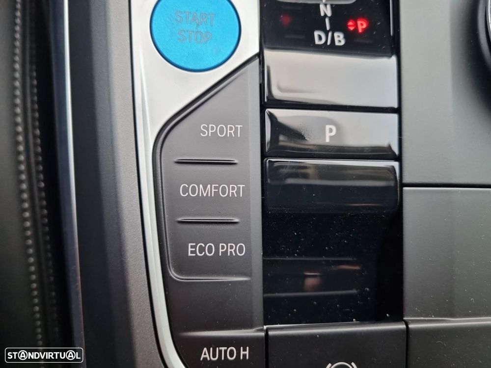 BMW i4 eDrive40 - 28