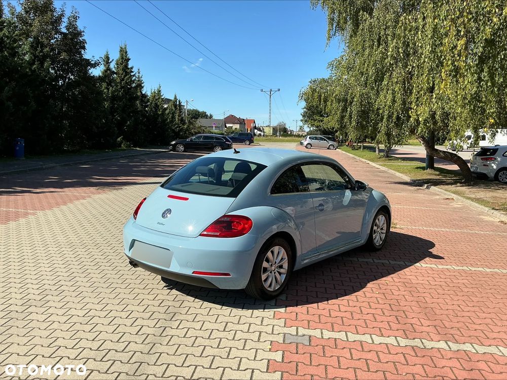 Volkswagen New Beetle - 3