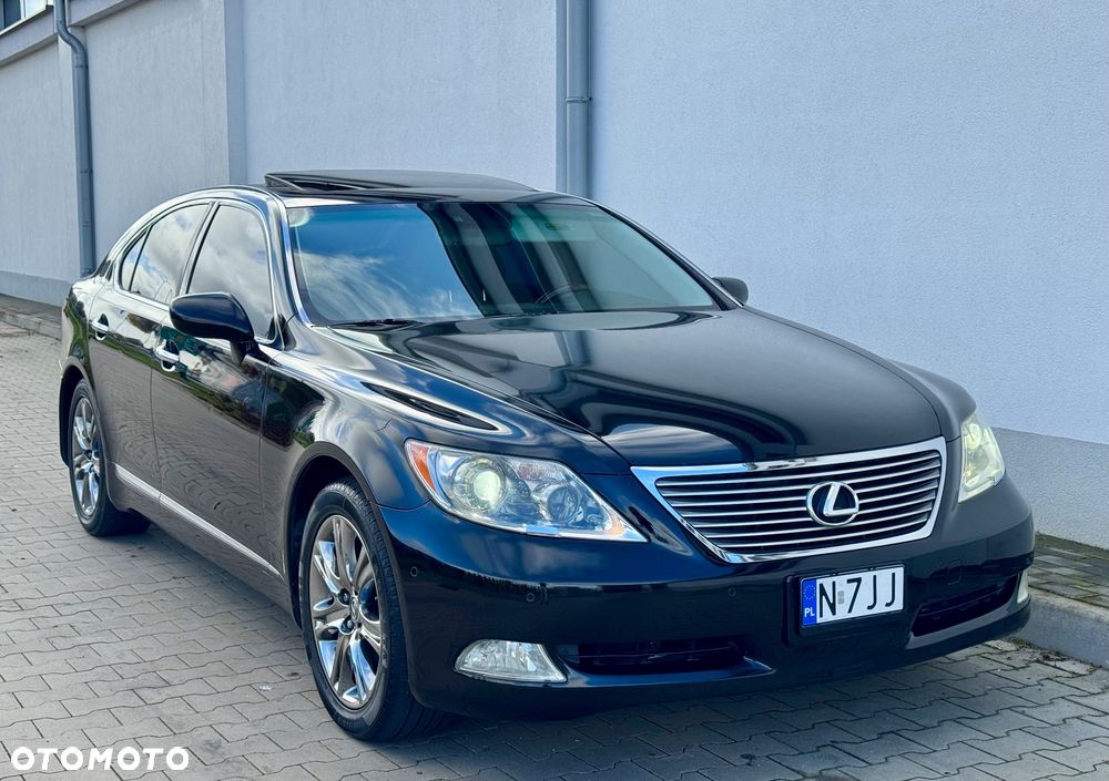 Lexus LS - 4